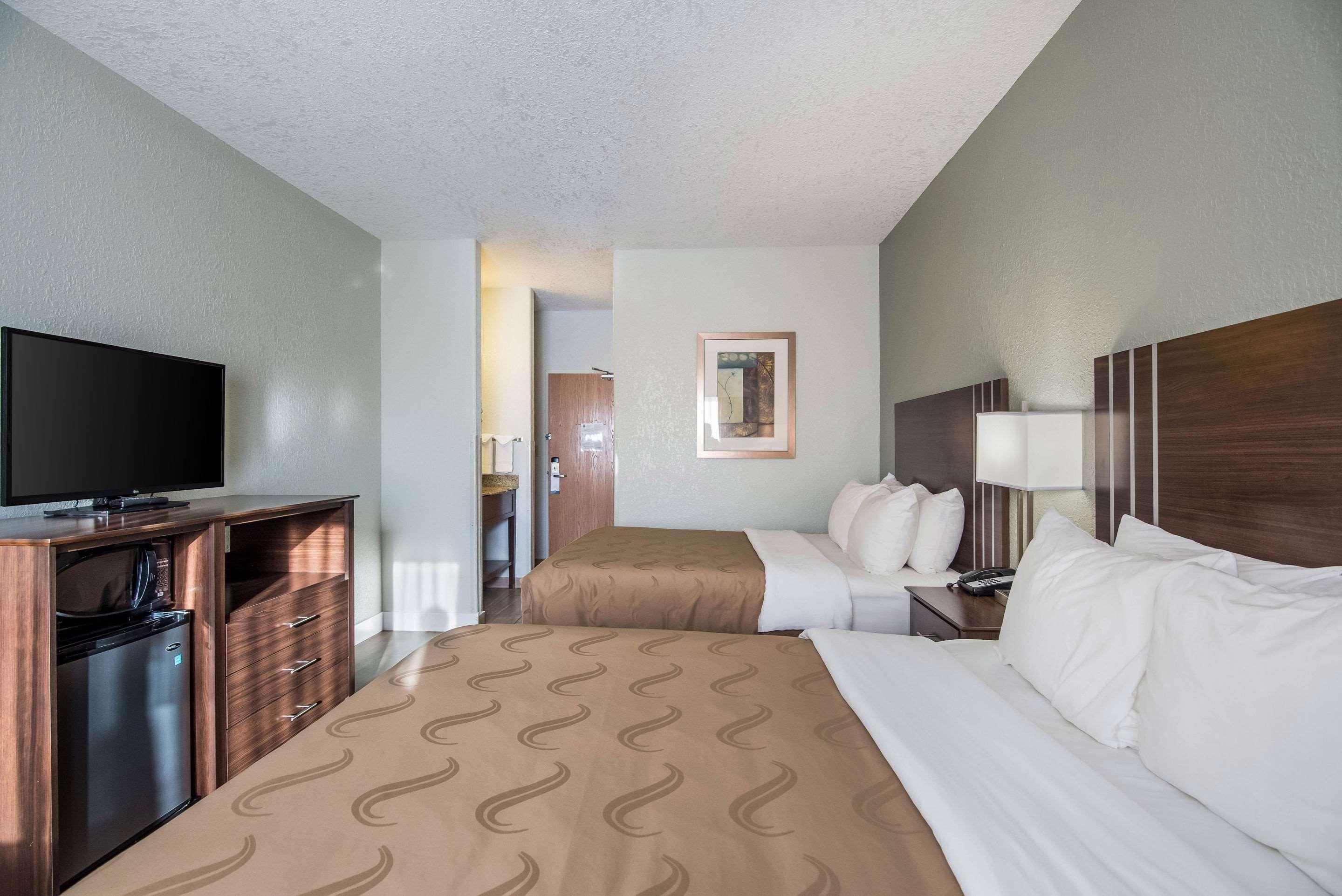 Quality Inn & Suites West Pueblo Esterno foto